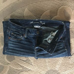 American Eagle Dark Wash Skinny Jean- Size 4 Short